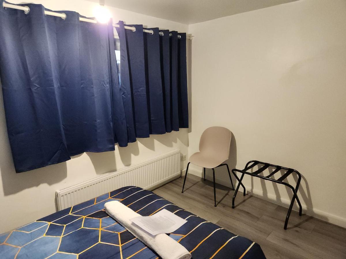 Gatwick Star Night Stay - Gatwick Кролей Экстерьер фото
