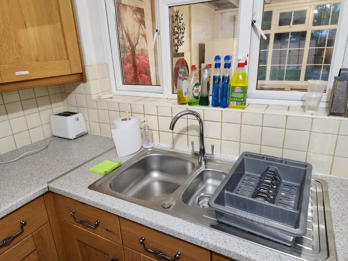 Gatwick Star Night Stay - Gatwick Кролей Экстерьер фото