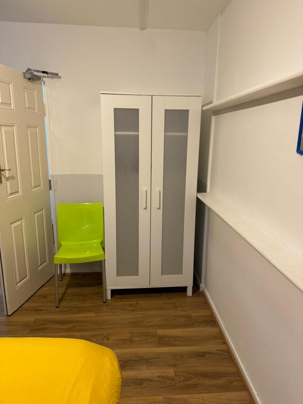 Gatwick Star Night Stay - Gatwick Кролей Экстерьер фото
