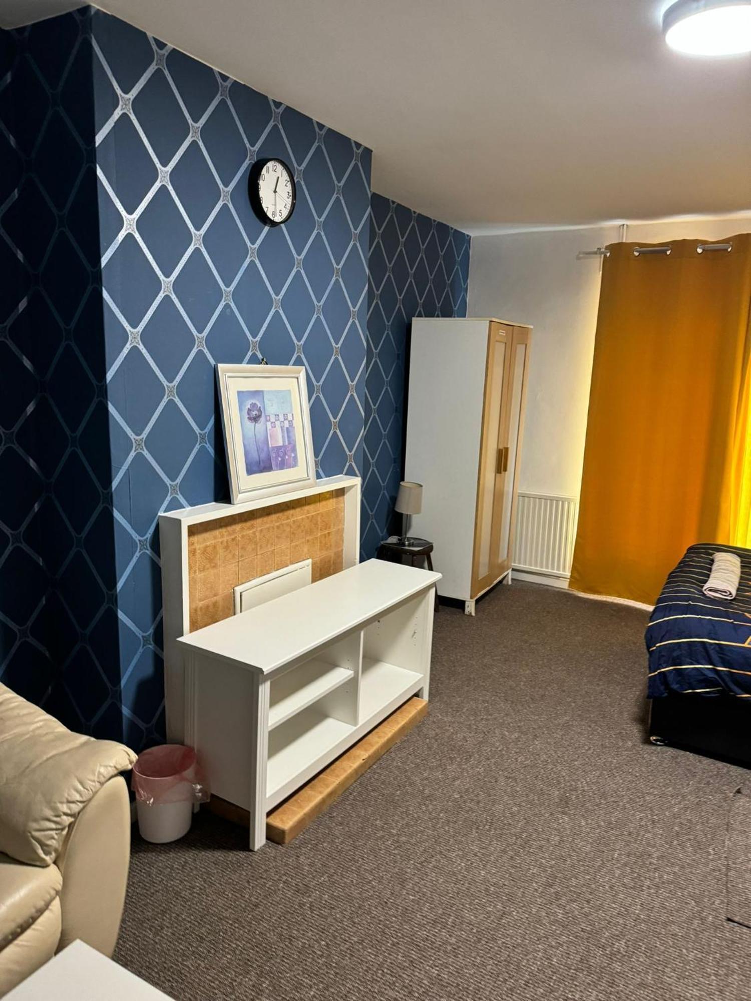Gatwick Star Night Stay - Gatwick Кролей Экстерьер фото
