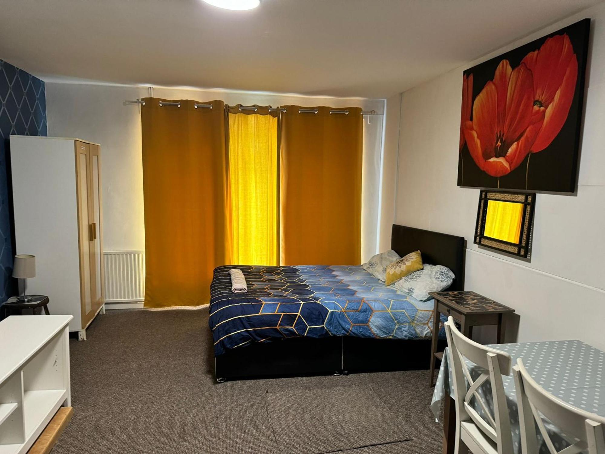 Gatwick Star Night Stay - Gatwick Кролей Экстерьер фото