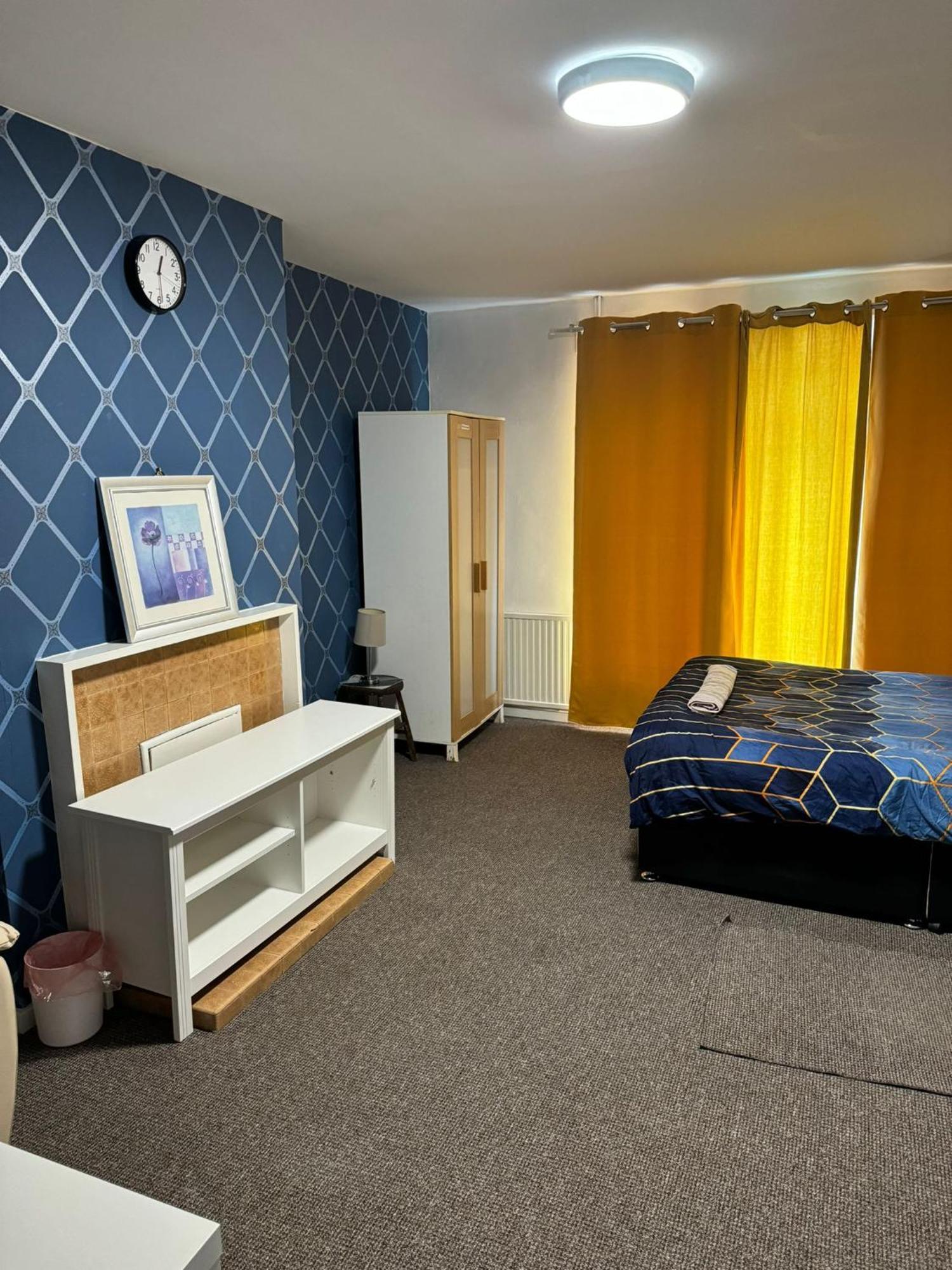 Gatwick Star Night Stay - Gatwick Кролей Экстерьер фото