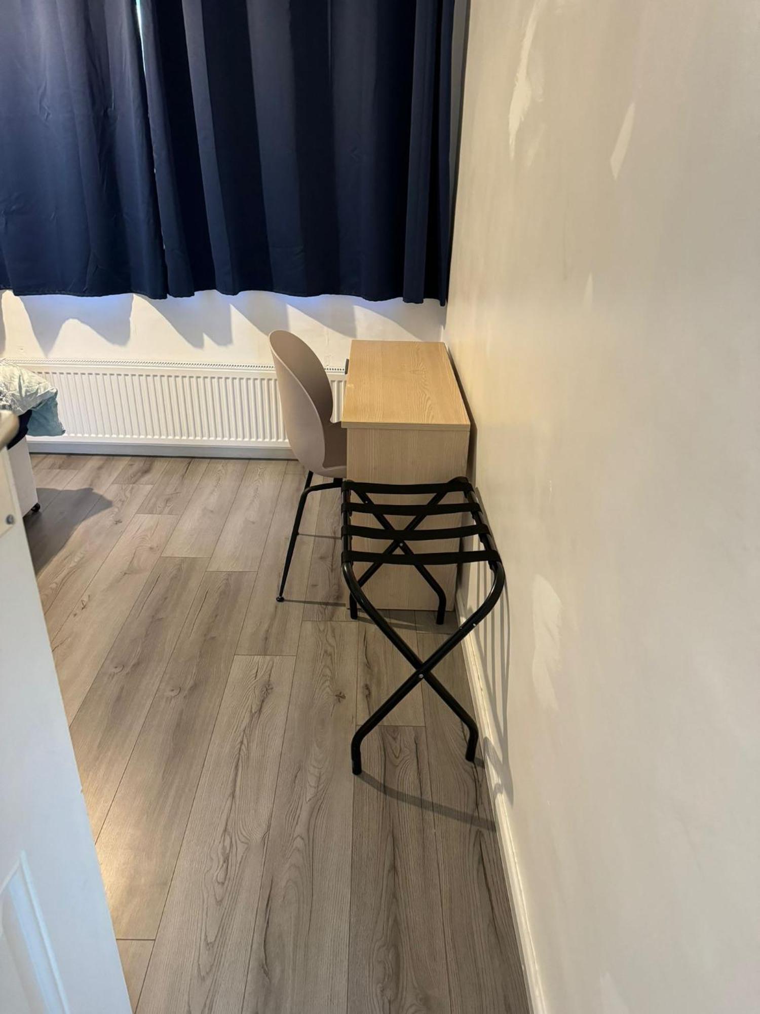 Gatwick Star Night Stay - Gatwick Кролей Экстерьер фото