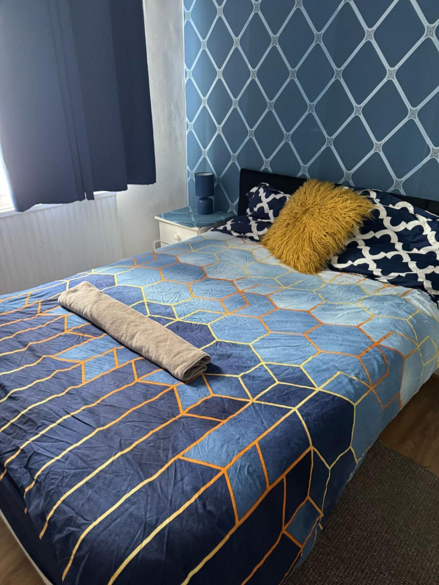 Gatwick Star Night Stay - Gatwick Кролей Экстерьер фото